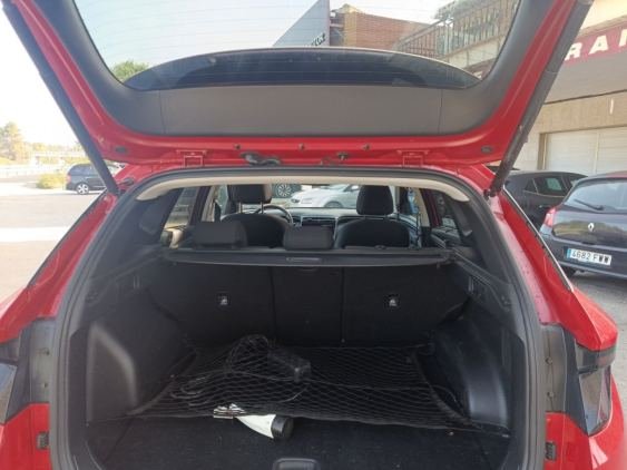 HYUNDAI TUCSON 1.6 TGDI PHEV 195kW Tecno Sky Auto 4x4 2022 de segunda mano