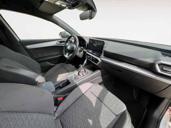 SEAT LEÓN 1.0 TSI 81kW S&S FR 25 Aniversario 2024 de segunda mano