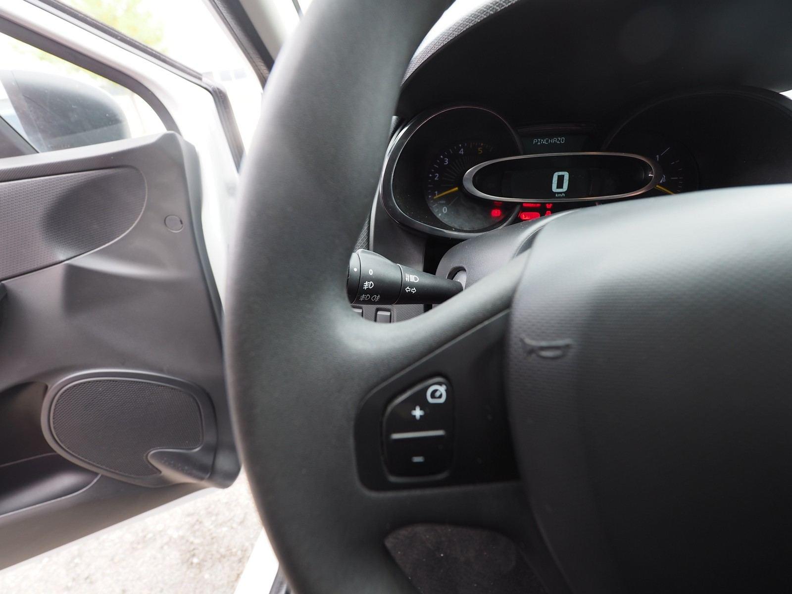 RENAULT CLIO 1.5 DCI 75 SOCIETE 13 