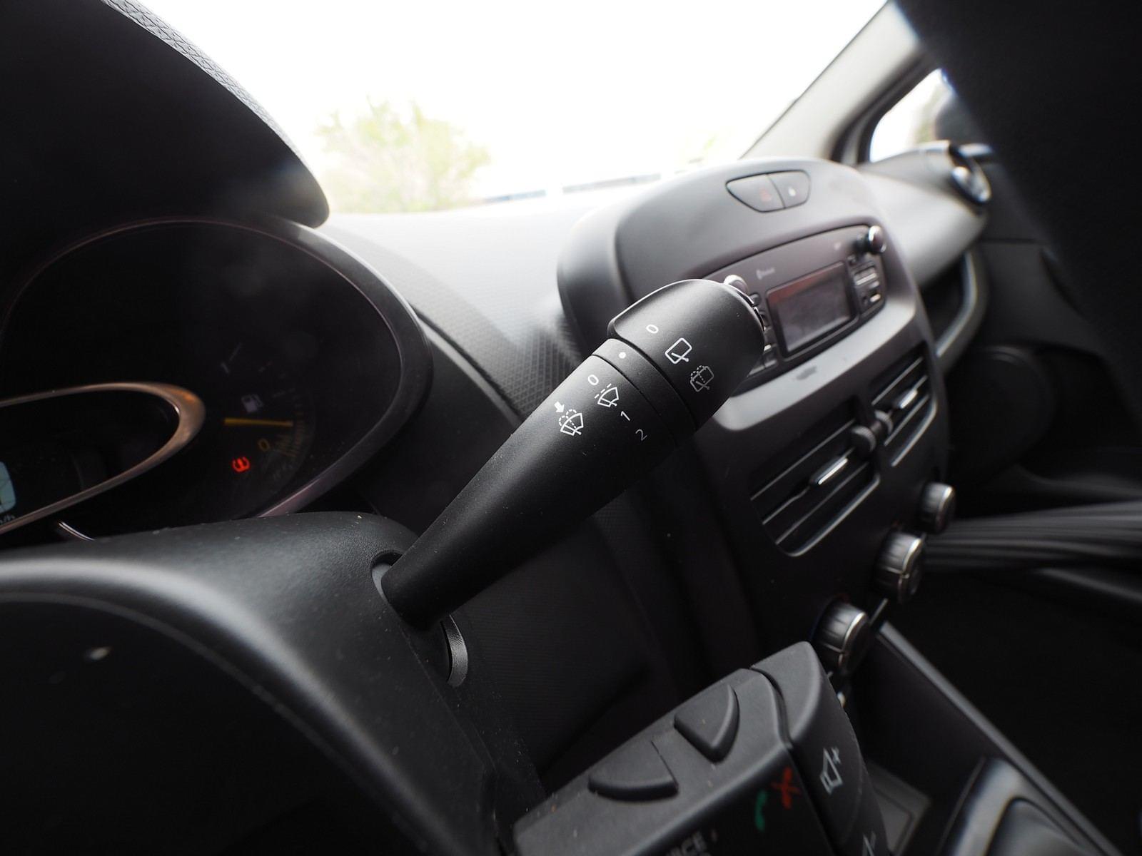 RENAULT CLIO 1.5 DCI 75 SOCIETE 15 