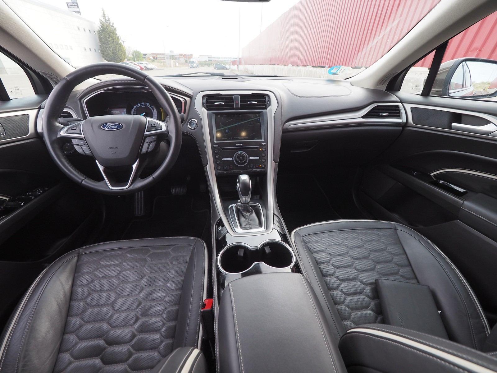 FORD MONDEO 2.0 HÍBRIDO 137KW AUTO VIGNALE HEV SEDAN 25 