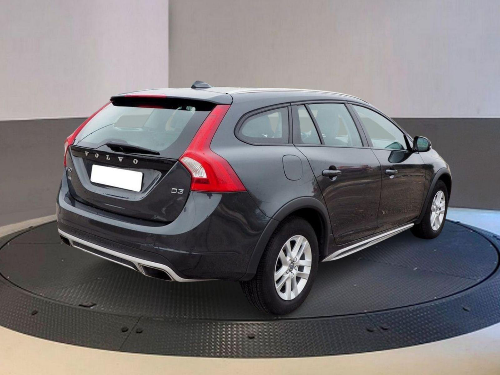 VOLVO V60 CROSS COUNTRY 2.0 D3 KINETIC 4 