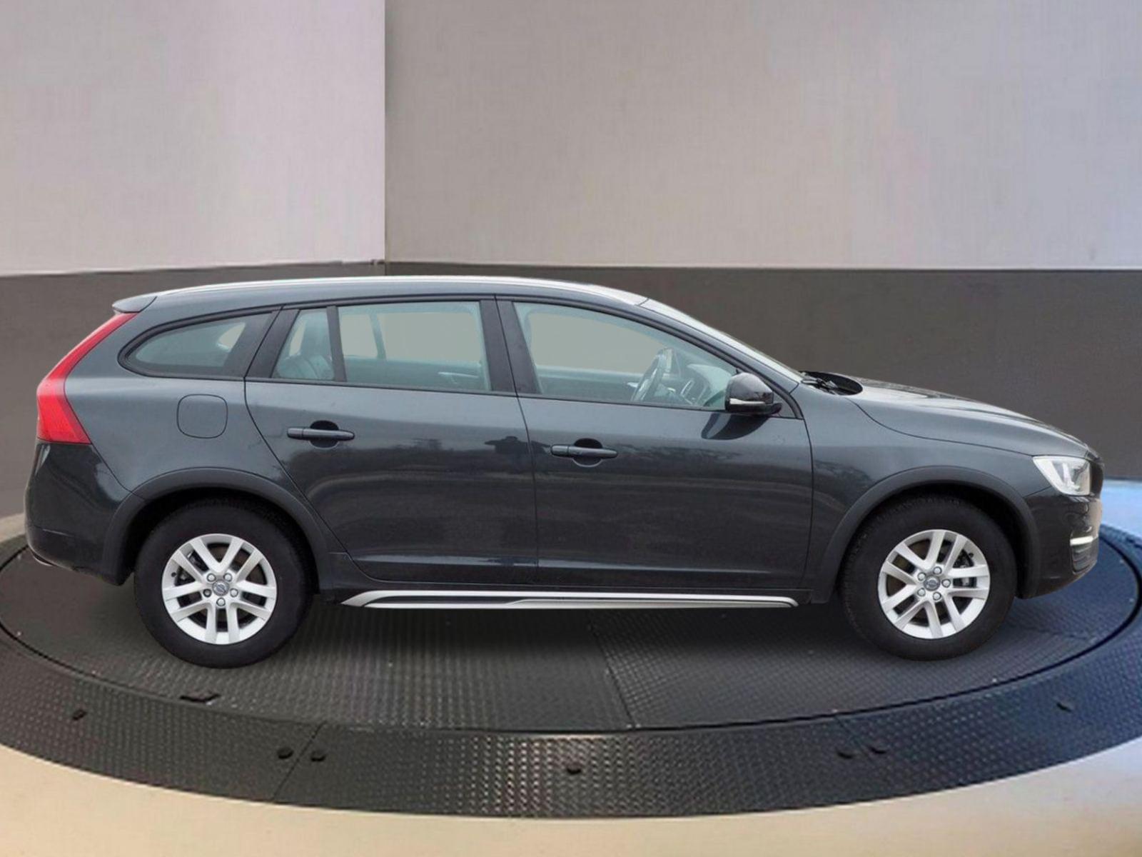 VOLVO V60 CROSS COUNTRY 2.0 D3 KINETIC 7 