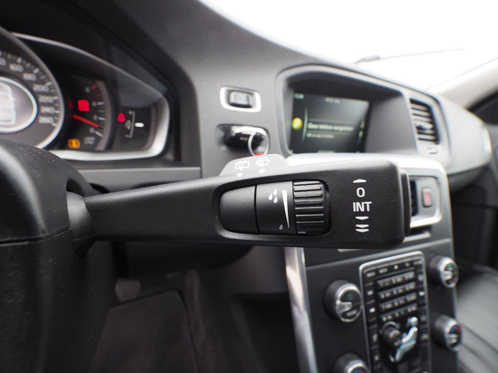VOLVO V60 CROSS COUNTRY 2.0 D3 KINETIC 21 