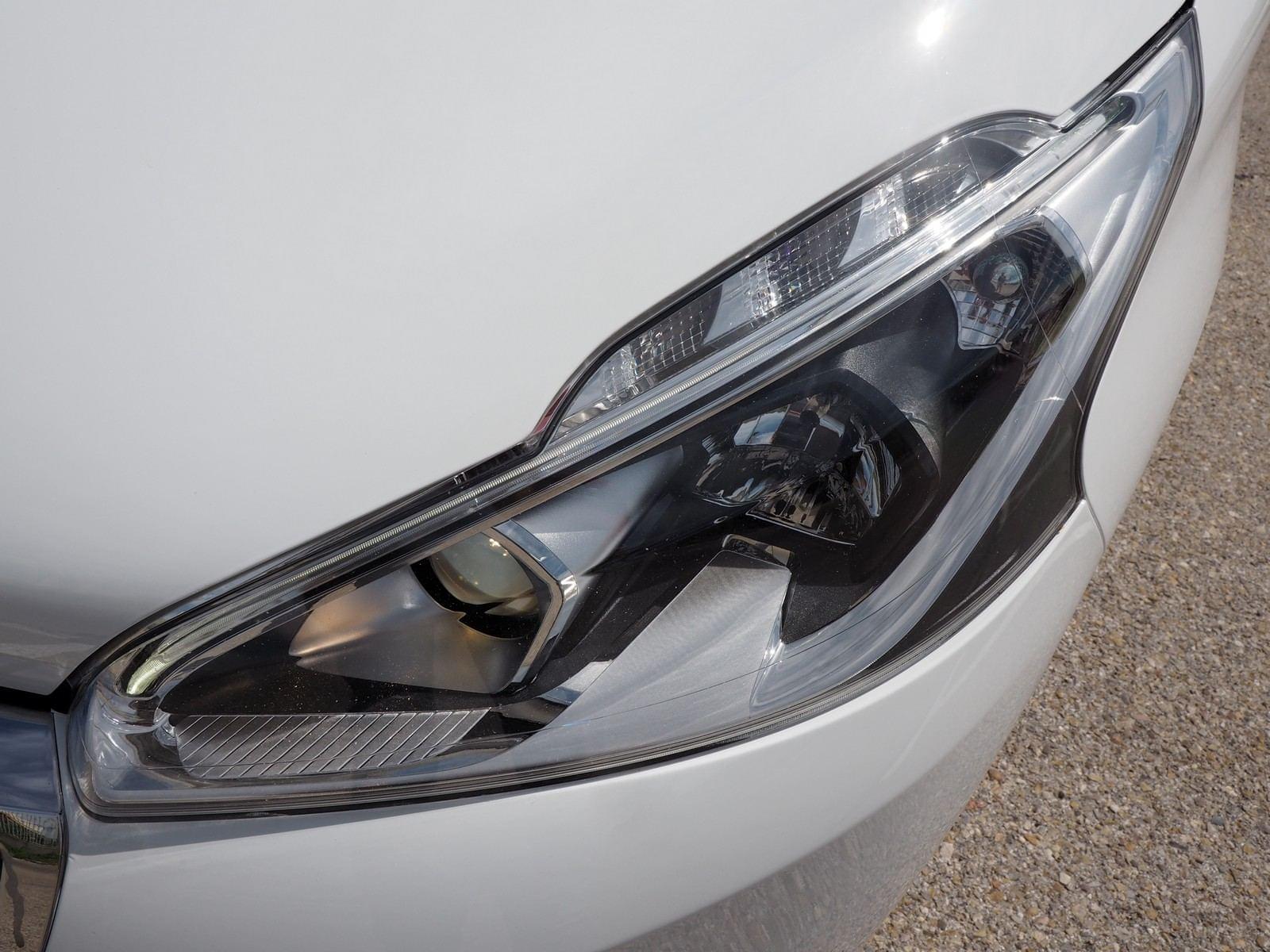PEUGEOT 208 5P ACTIVE BLUE HDI 55 KW 75 CV 9 