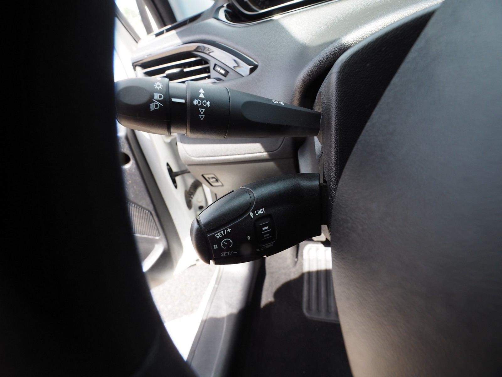 PEUGEOT 208 5P ACTIVE BLUE HDI 55 KW 75 CV 17 
