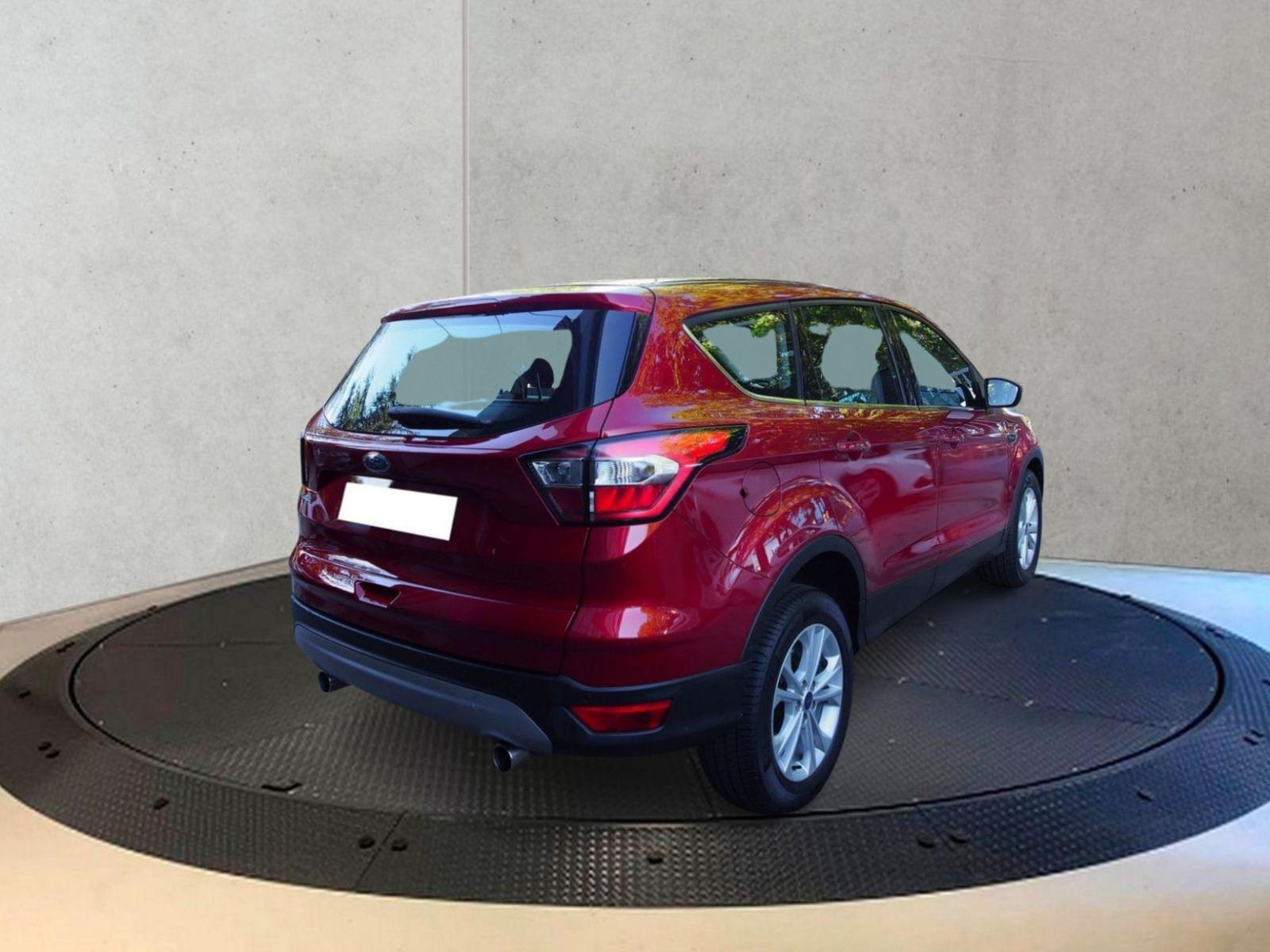 FORD KUGA 1.5 TDCI 88 KW 4X2 A-S-S TITANIUM AUTO 3 