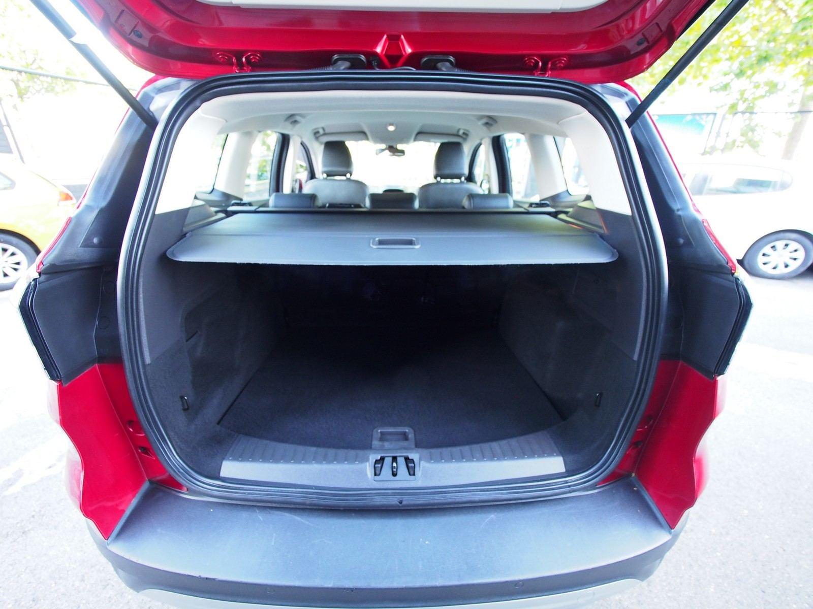 FORD KUGA 1.5 TDCI 88 KW 4X2 A-S-S TITANIUM AUTO 32 