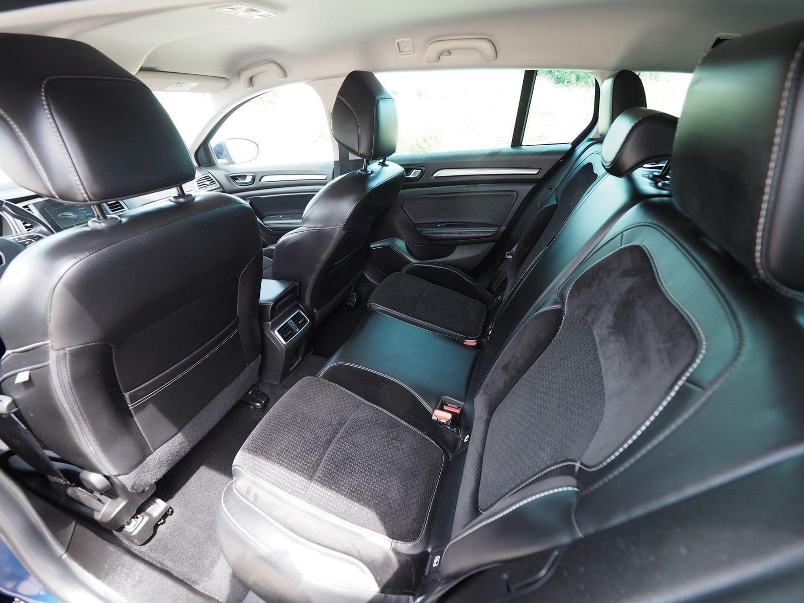 RENAULT MéGANE IV GRANDTOUR ZEN 1.5 DCI 110 CV MT6 E6 31 