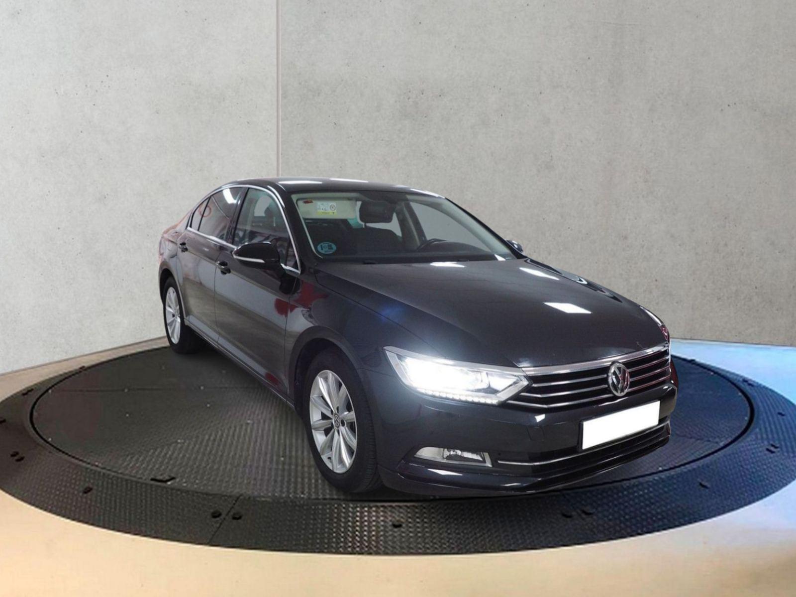 VOLKSWAGEN PASSAT ADVANCE 2.0 TDI 110 KW 150 CV BERLINA 2 