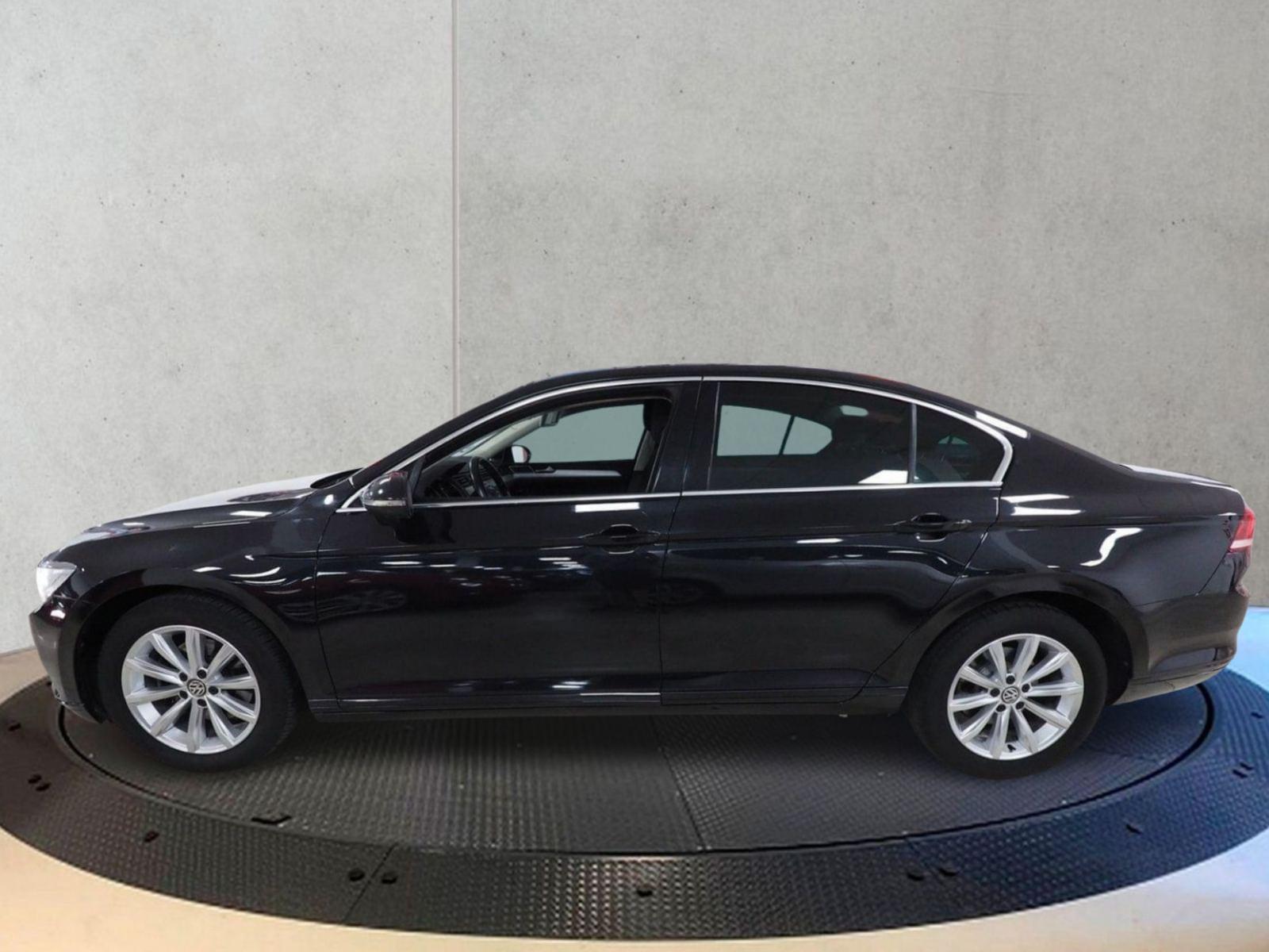 VOLKSWAGEN PASSAT ADVANCE 2.0 TDI 110 KW 150 CV BERLINA 7 