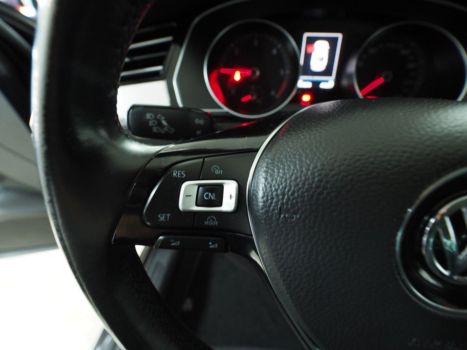 VOLKSWAGEN PASSAT ADVANCE 2.0 TDI 110 KW 150 CV BERLINA 15 