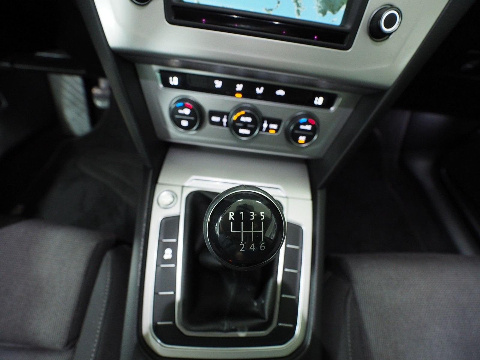 VOLKSWAGEN PASSAT ADVANCE 2.0 TDI 110 KW 150 CV BERLINA 22 