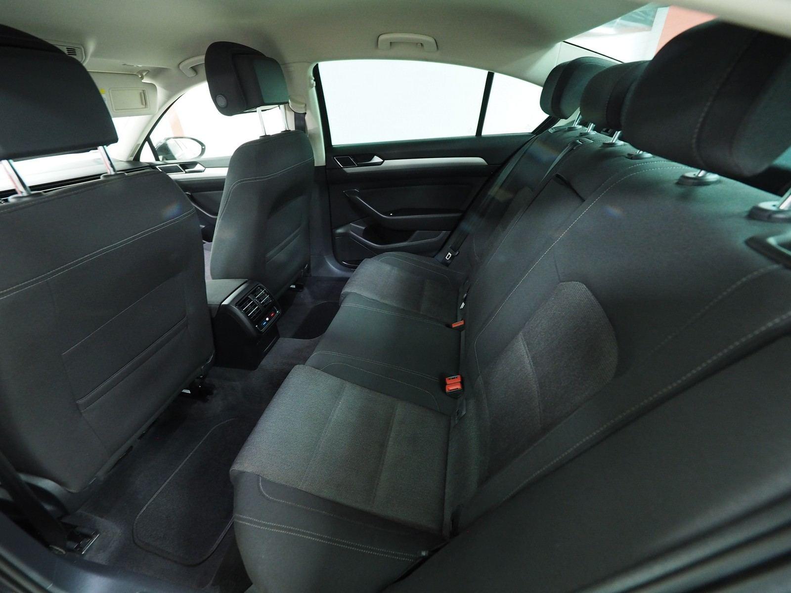 VOLKSWAGEN PASSAT ADVANCE 2.0 TDI 110 KW 150 CV BERLINA 26 