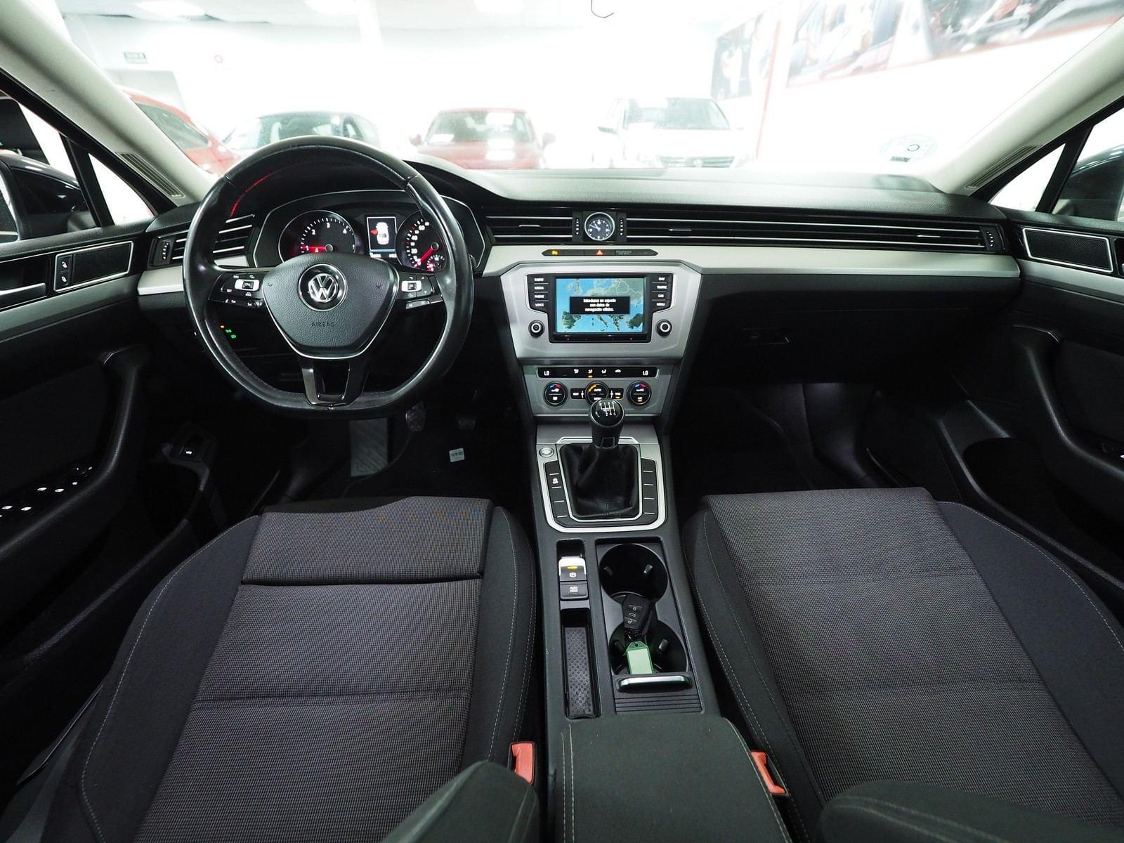 VOLKSWAGEN PASSAT ADVANCE 2.0 TDI 110 KW 150 CV BERLINA 28 