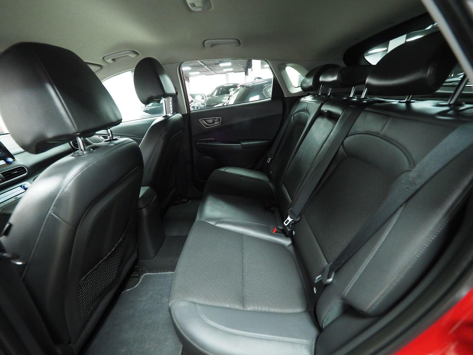 HYUNDAI KONA EV 150KW KLASS  204CV 450KM AUTONOM 26 