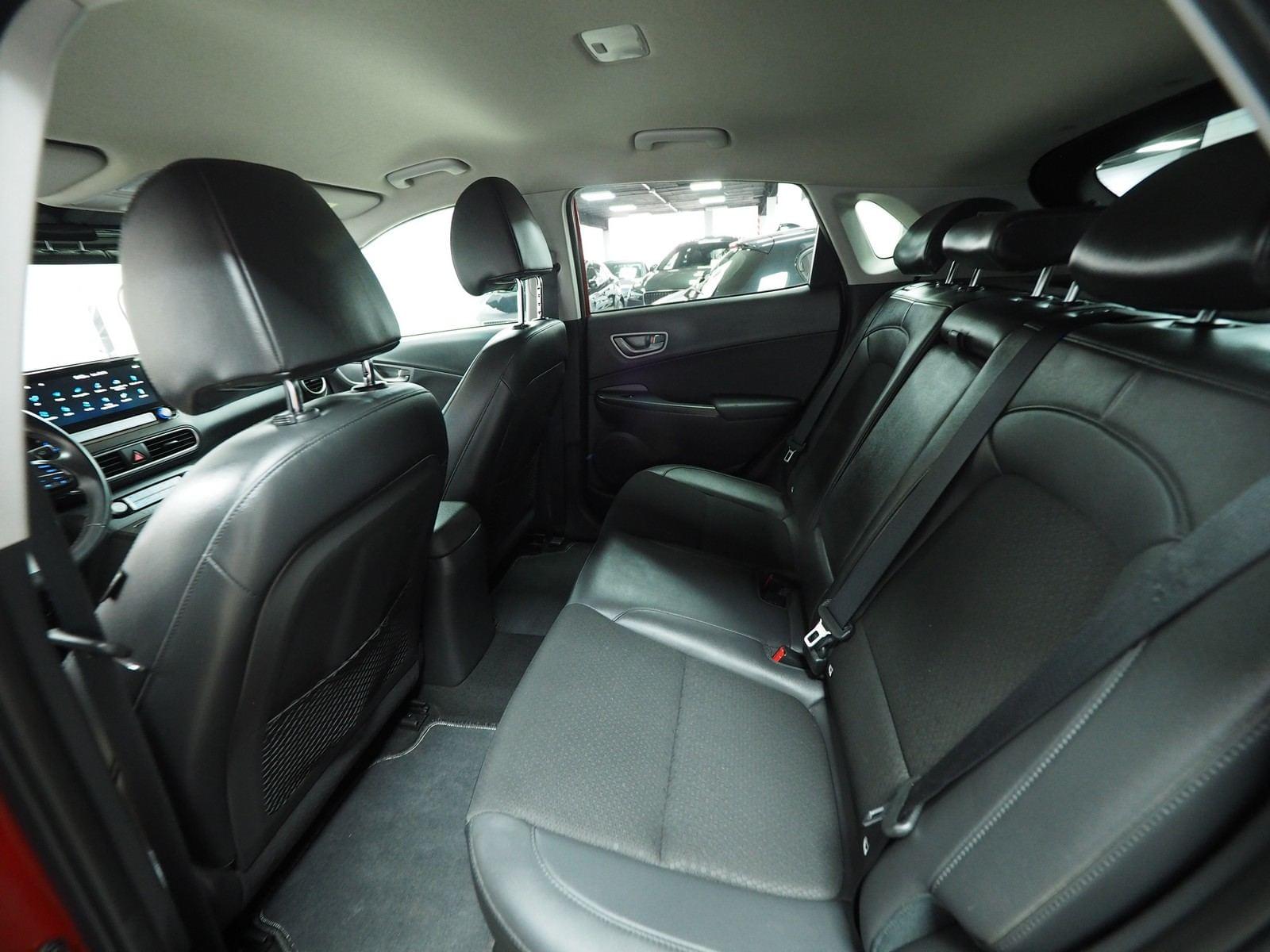 HYUNDAI KONA EV 150KW KLASS  204CV 450KM AUTONOM 27 