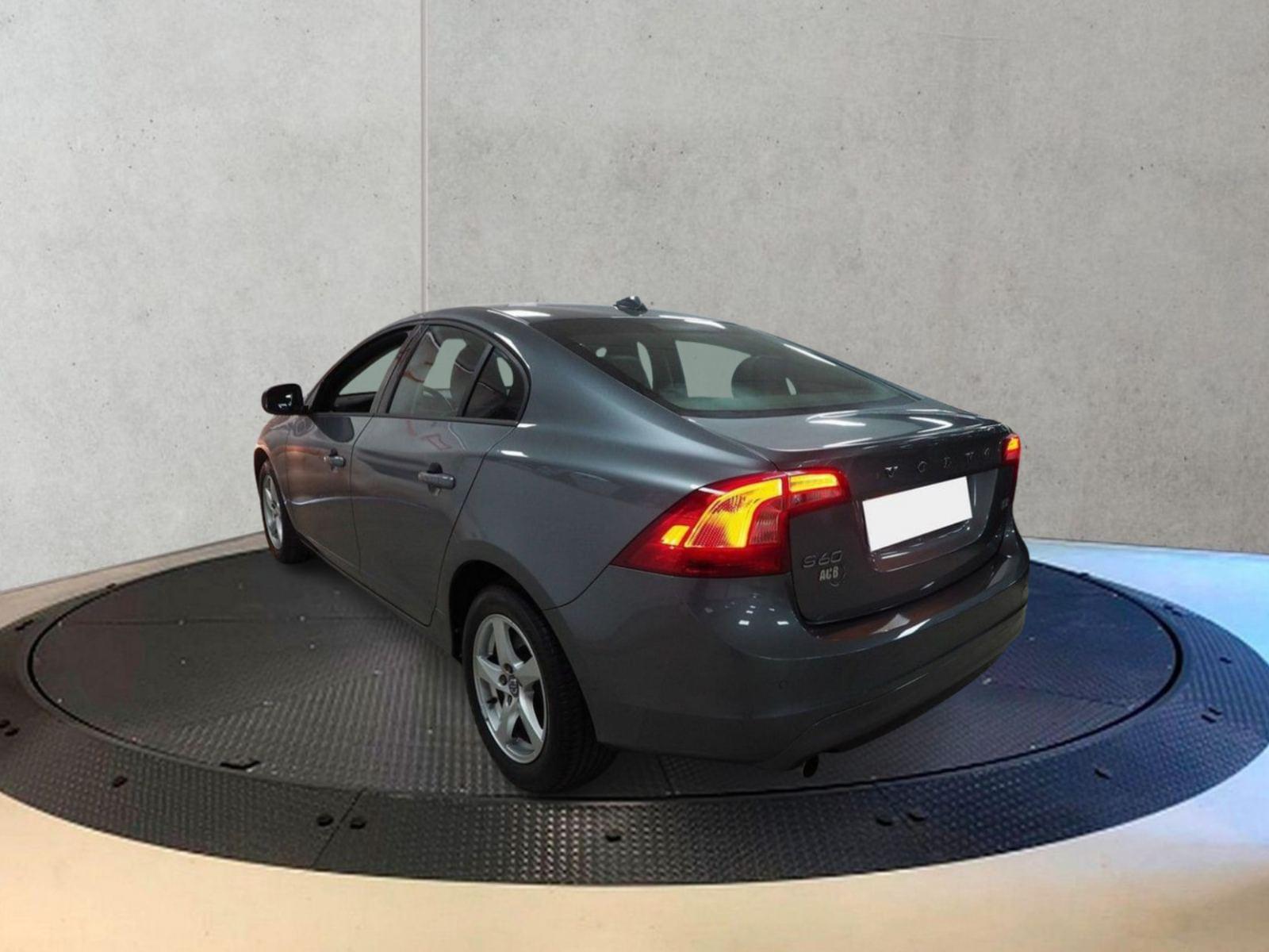 VOLVO S60 2.0 D2 KINETIC 6 