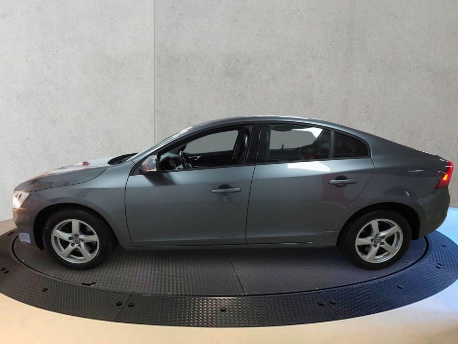 VOLVO S60 2.0 D2 KINETIC 7 