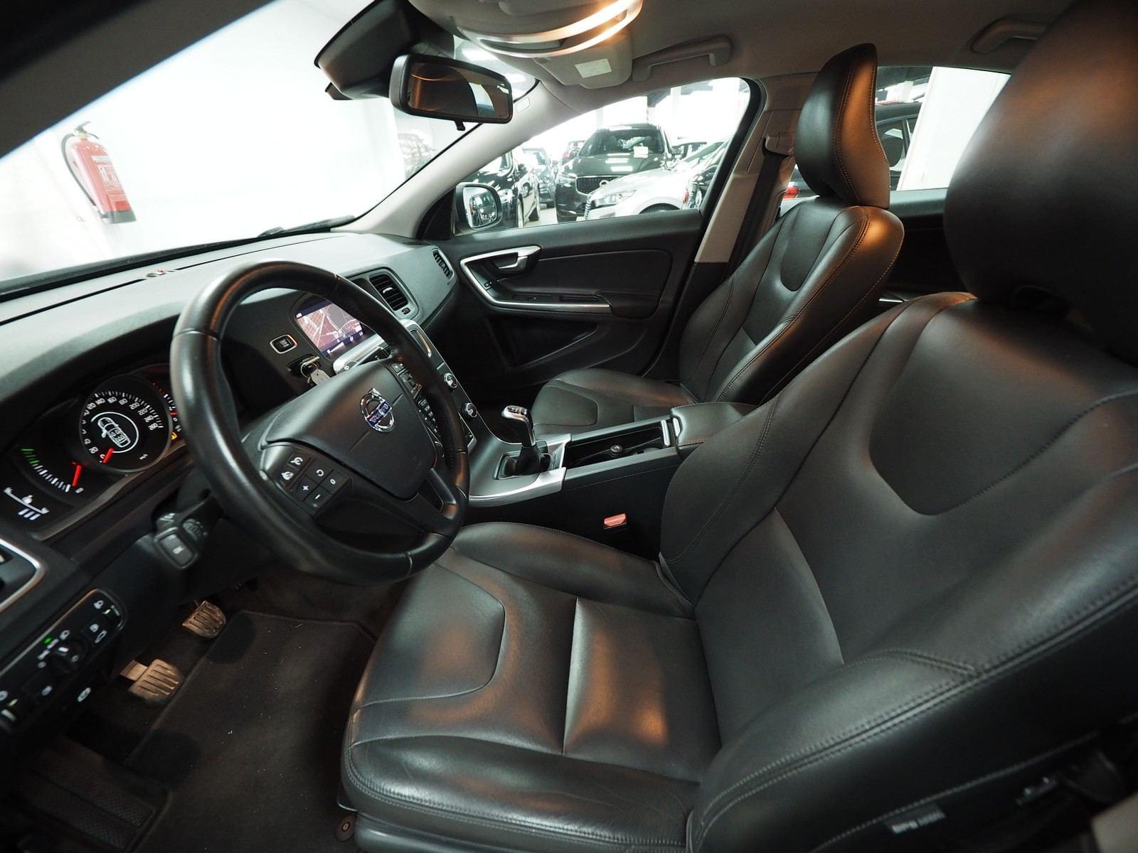 VOLVO S60 2.0 D2 KINETIC 11 