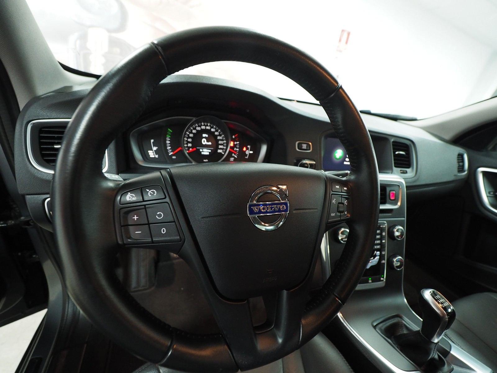 VOLVO S60 2.0 D2 KINETIC 23 