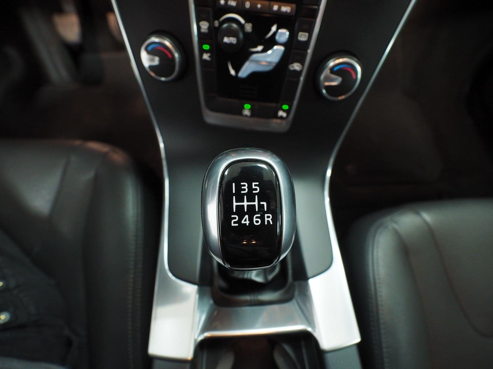 VOLVO S60 2.0 D2 KINETIC 26 