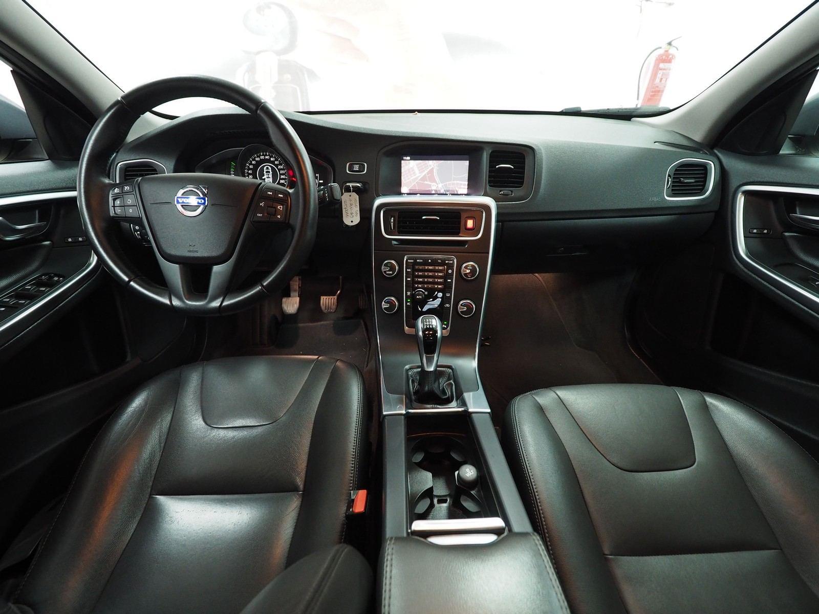 VOLVO S60 2.0 D2 KINETIC 29 