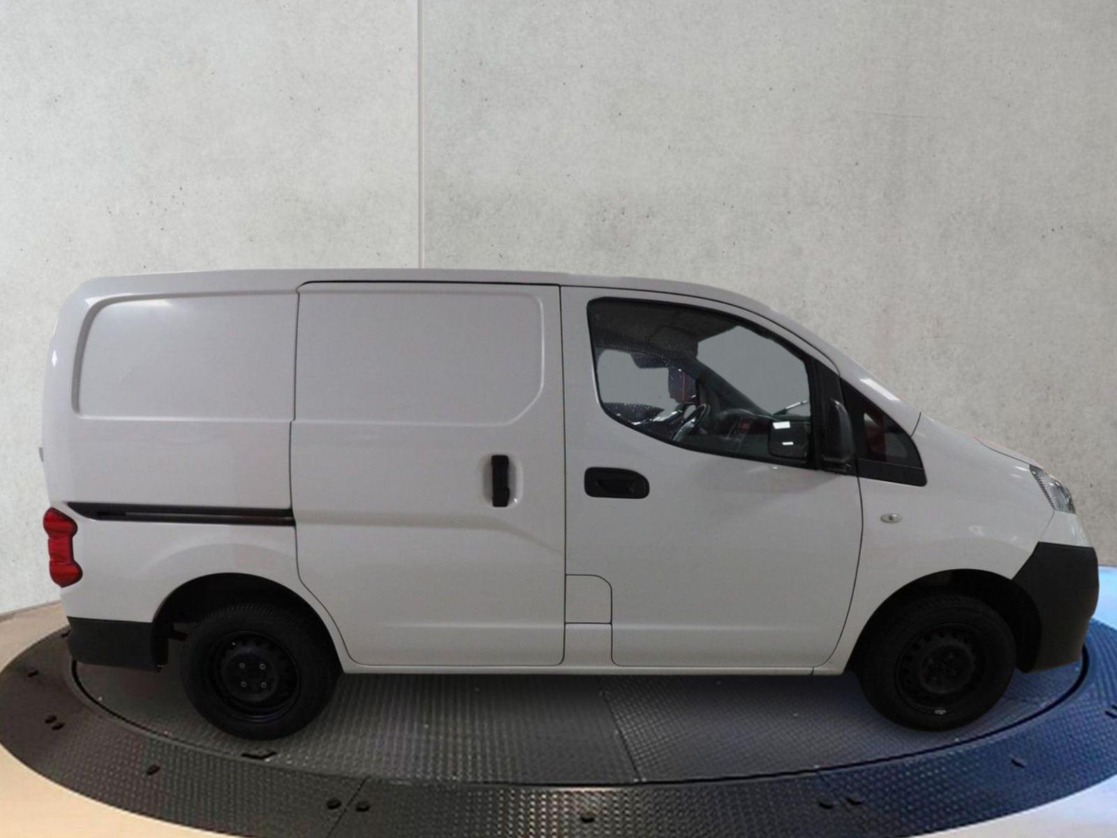 NISSAN NV200 FURGÓN 1.5 DCI 66 KW 90 CV BASIC 2 