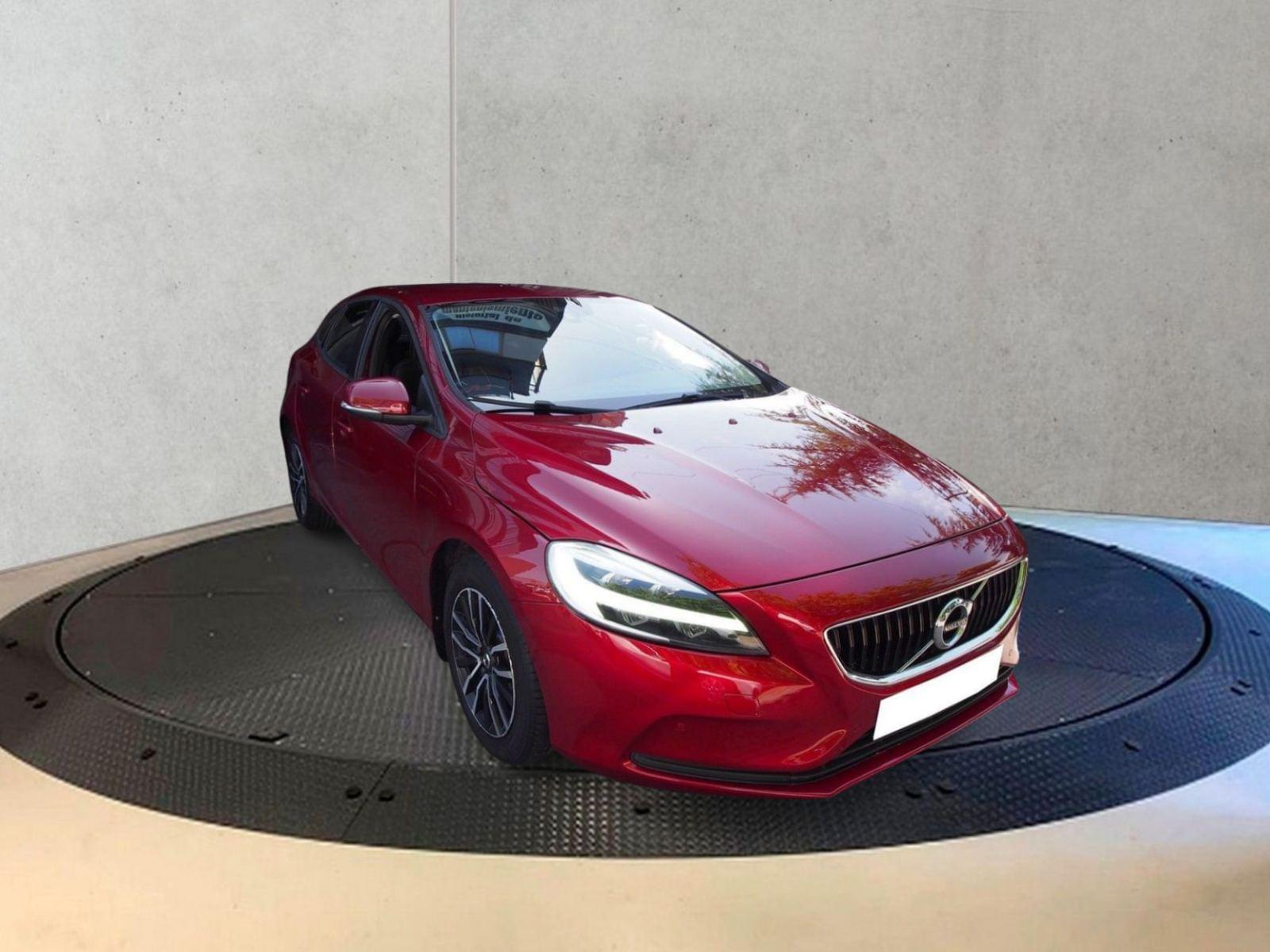 VOLVO V40 2.0 D2 MOMENTUM 2 