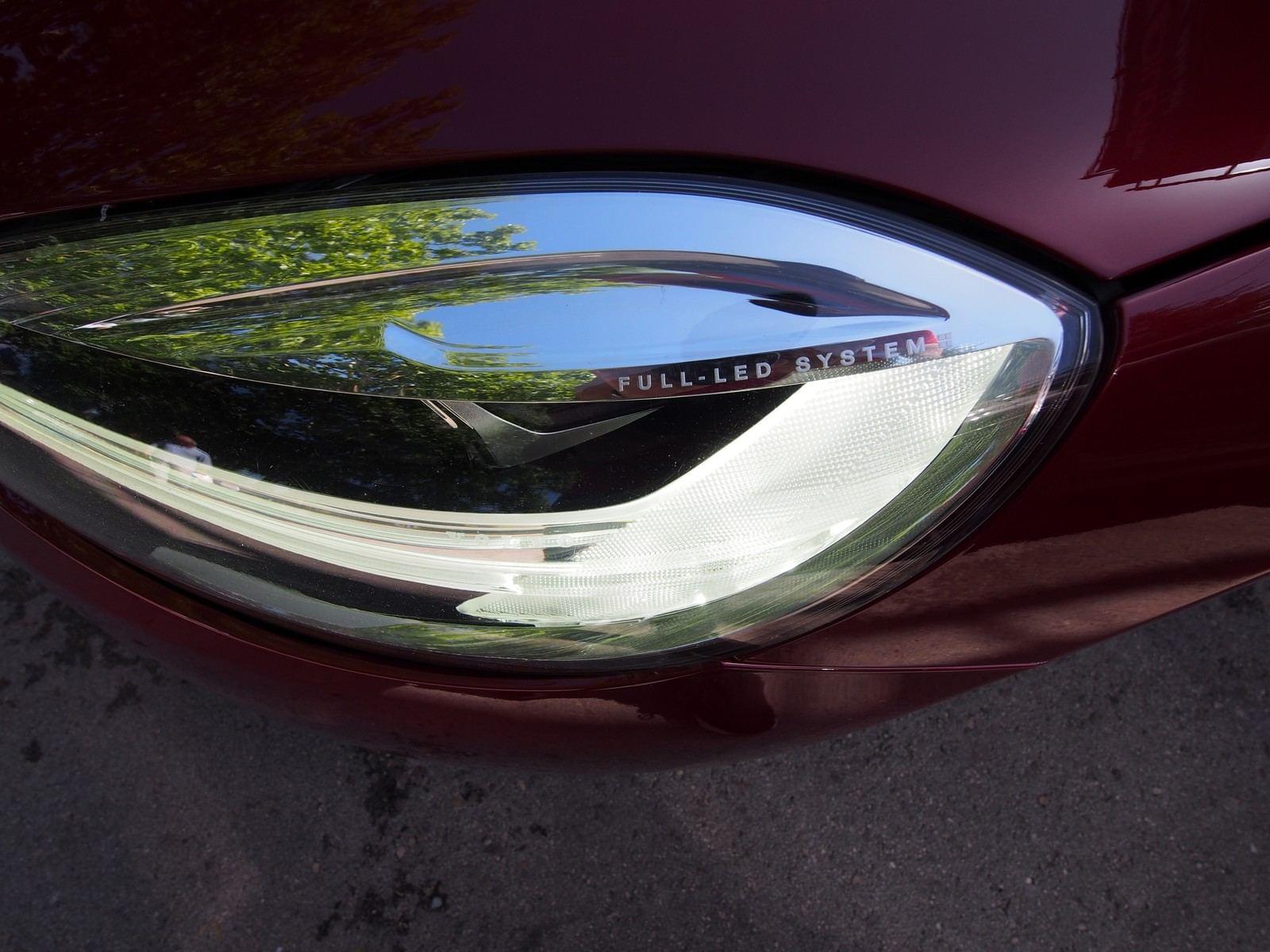 VOLVO V40 2.0 D2 MOMENTUM 10 