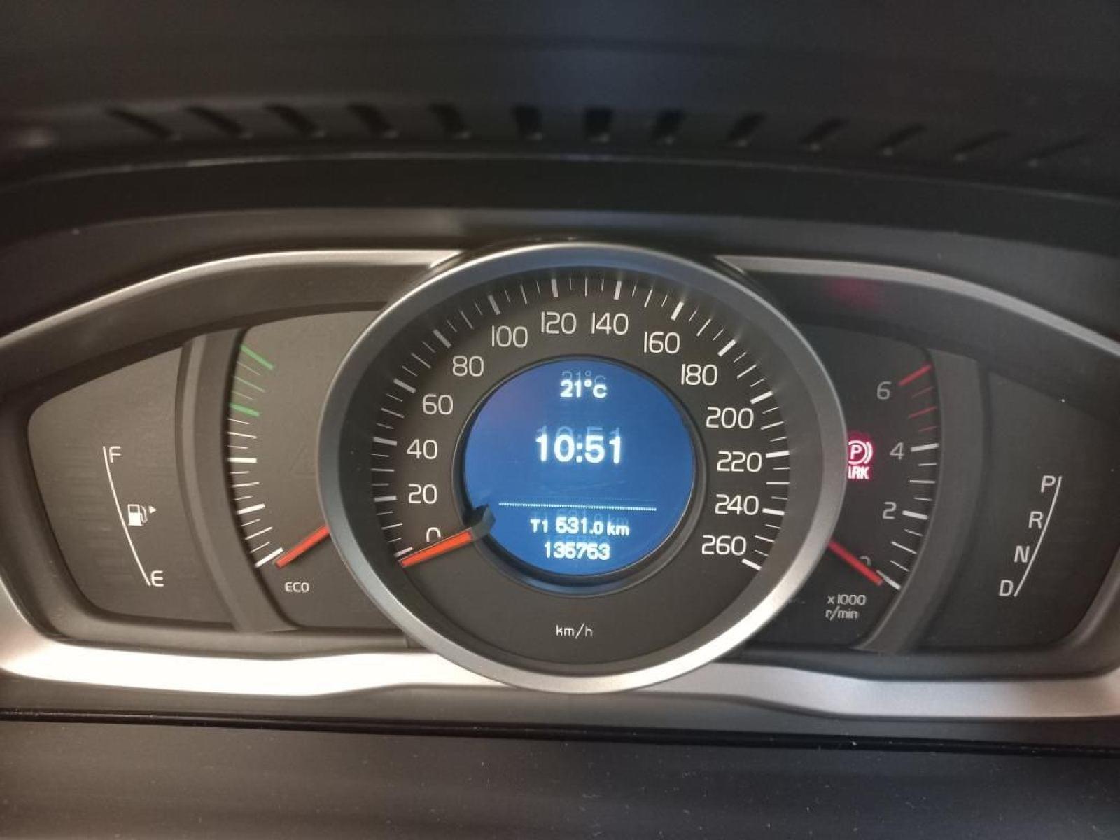 VOLVO XC60 2.0 D3 KINETIC GEARTRONIC AUT 8 