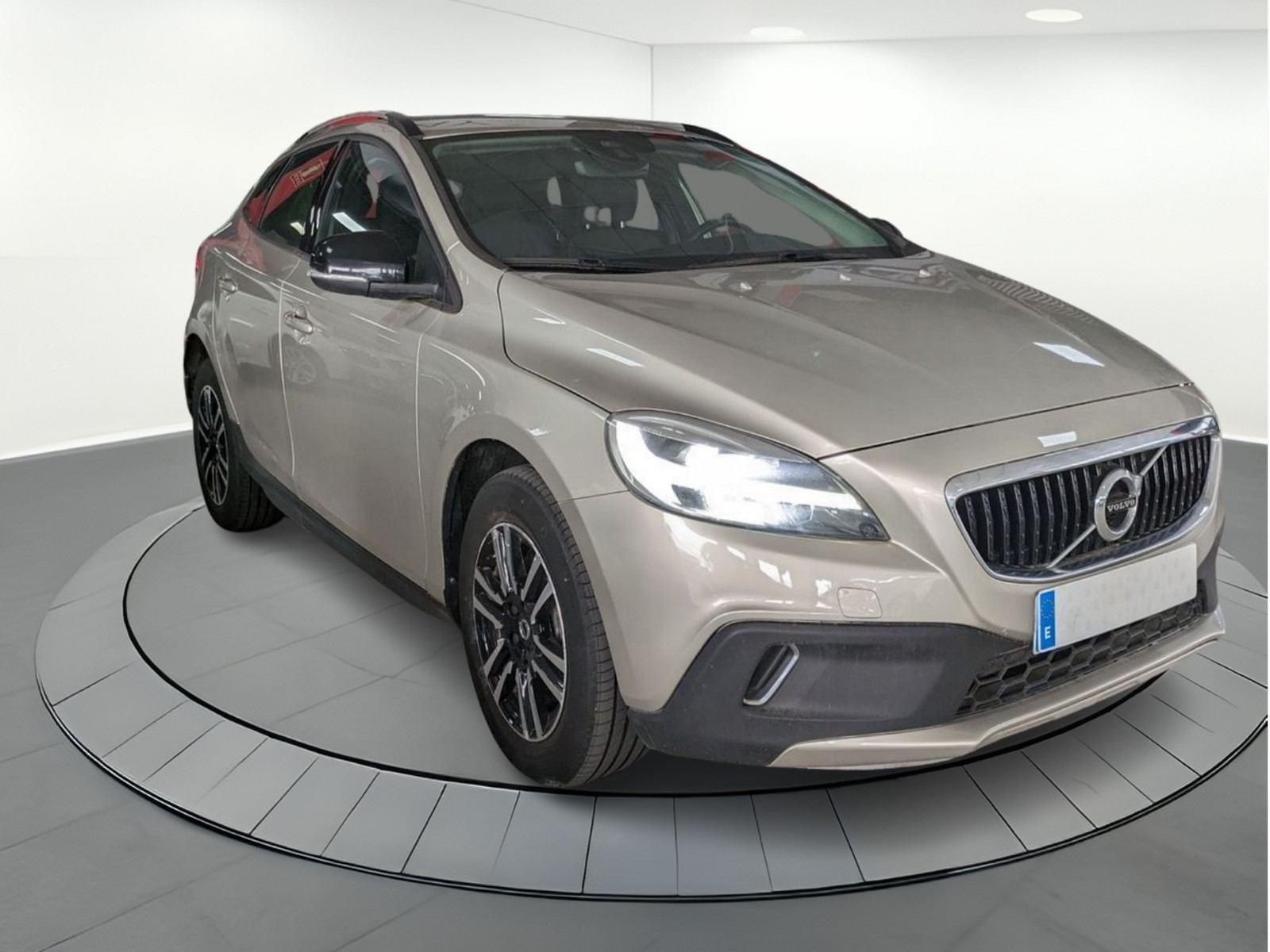 VOLVO V40 CROSS COUNTRY V40 CROSS COUNTRY 2.0 D2 PLUS 1 