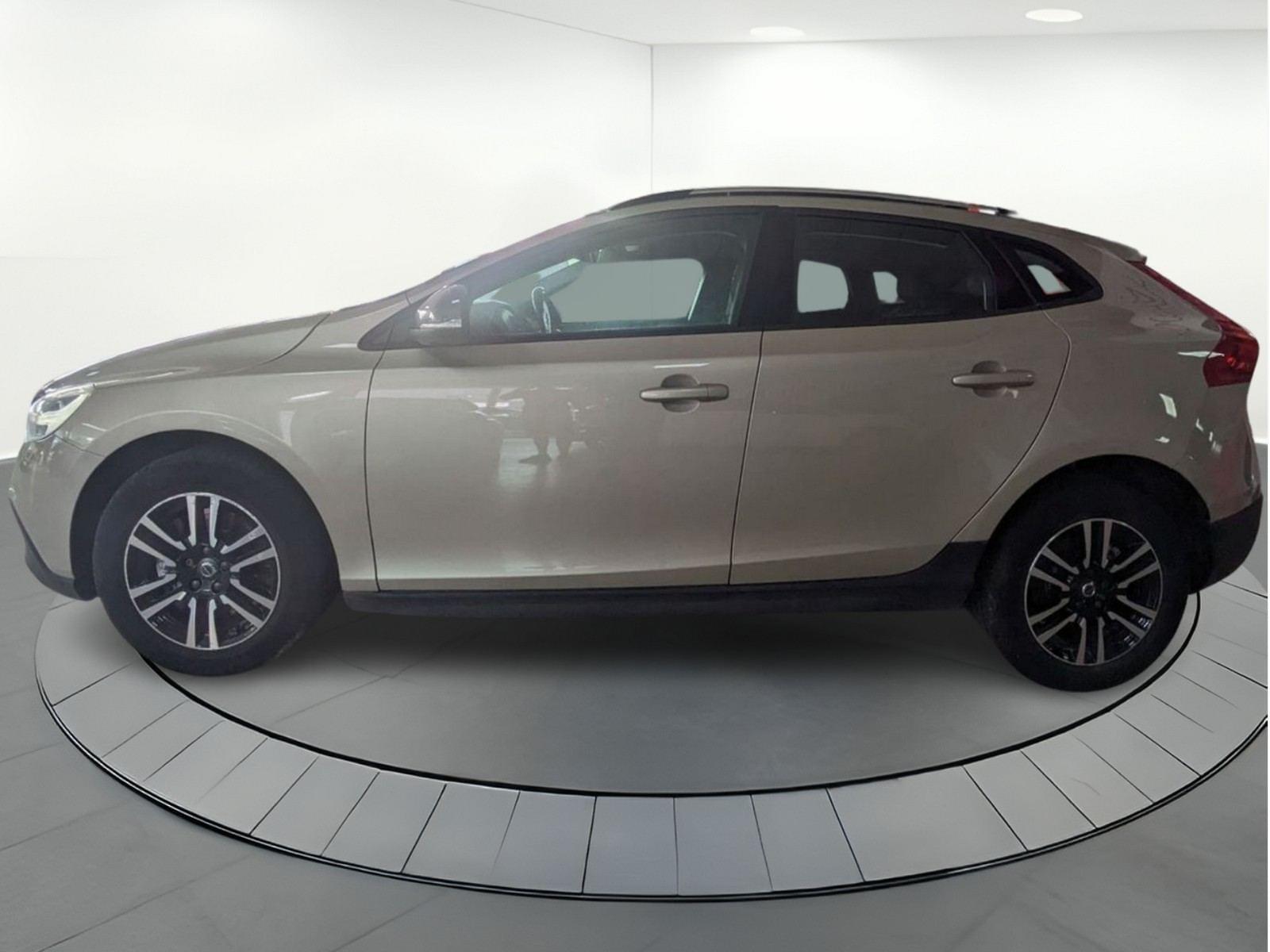 VOLVO V40 CROSS COUNTRY V40 CROSS COUNTRY 2.0 D2 PLUS 2 
