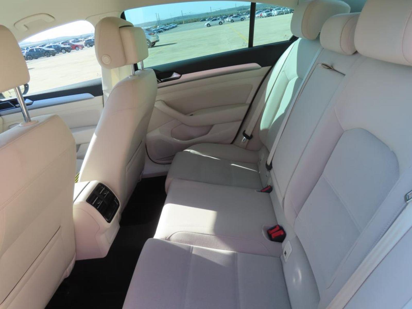 VOLKSWAGEN PASSAT 2.0 TDI ADVANCE EXCLUSIVE 150CV BERLINA 7 