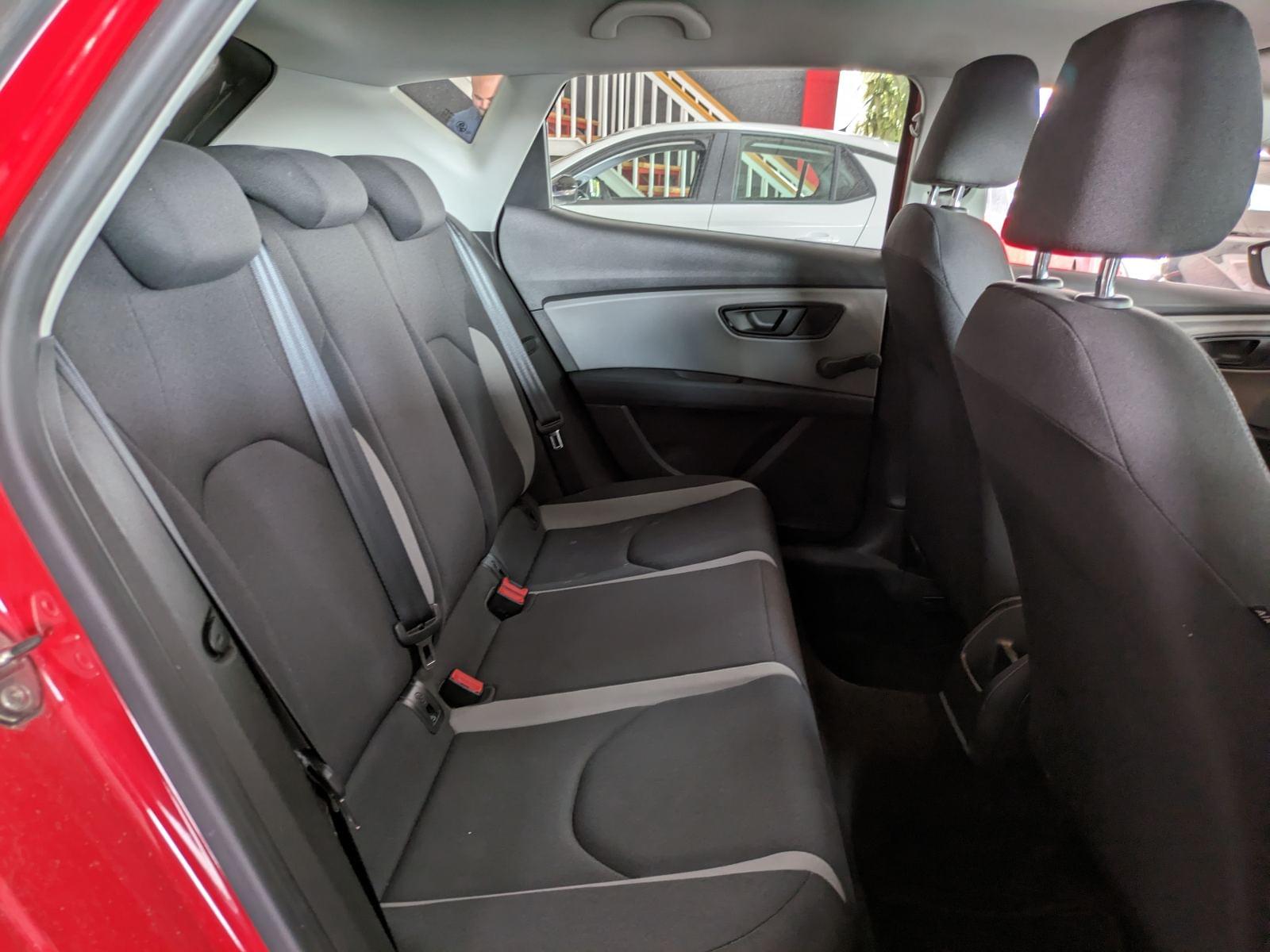 SEAT LEON 1.6 TDI CR S&S REFERENCE ECO 110 9 