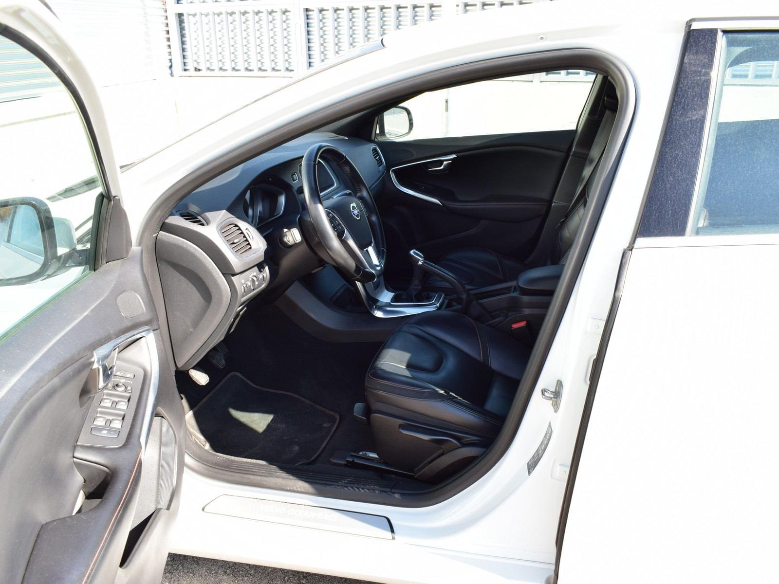 VOLVO V40 1.6 D2 OCEAN RACE 9 