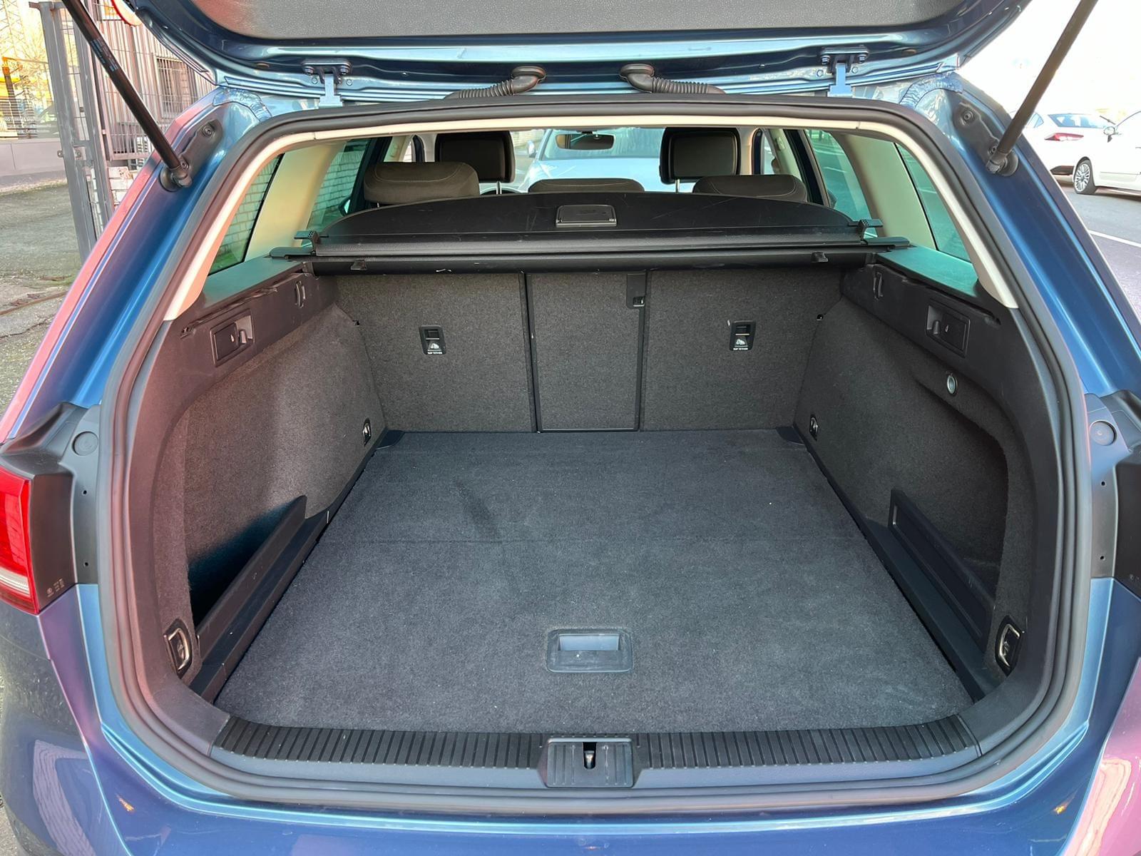 VOLKSWAGEN PASSAT VARIANT 2.0 TDI ADVANCE 110 KW 18 