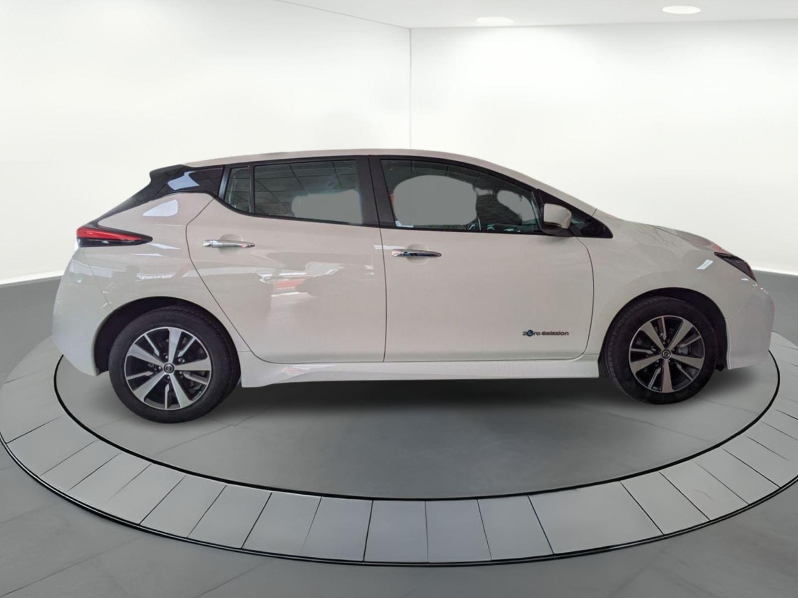 NISSAN LEAF 40 KWH ACENTA 4 