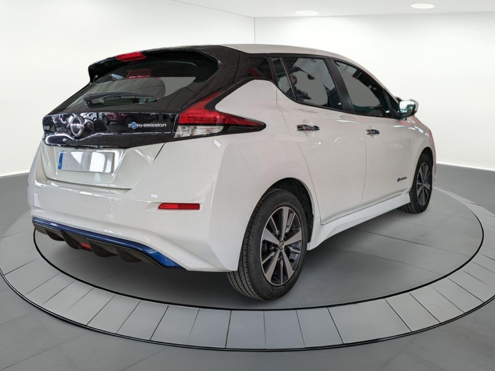 NISSAN LEAF 40 KWH ACENTA 5 