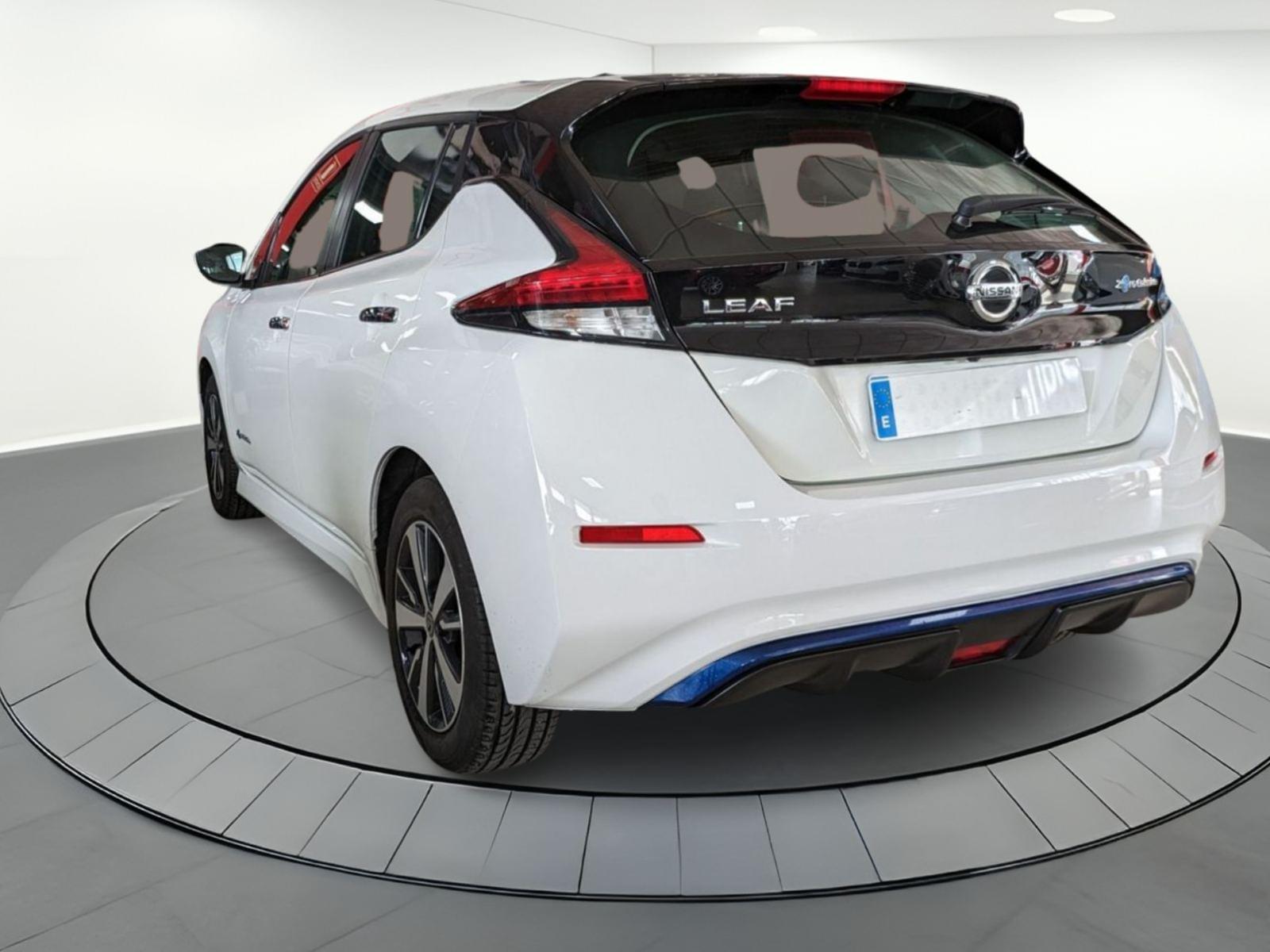 NISSAN LEAF 40 KWH ACENTA 6 