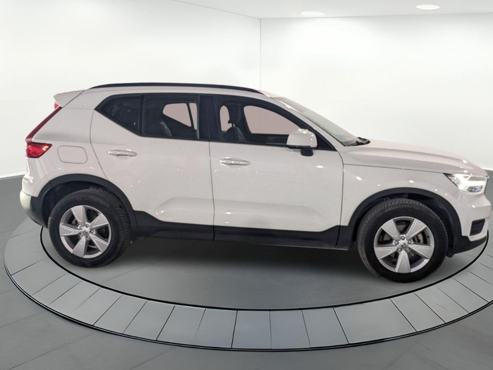 VOLVO XC40 2.0 D3 3 