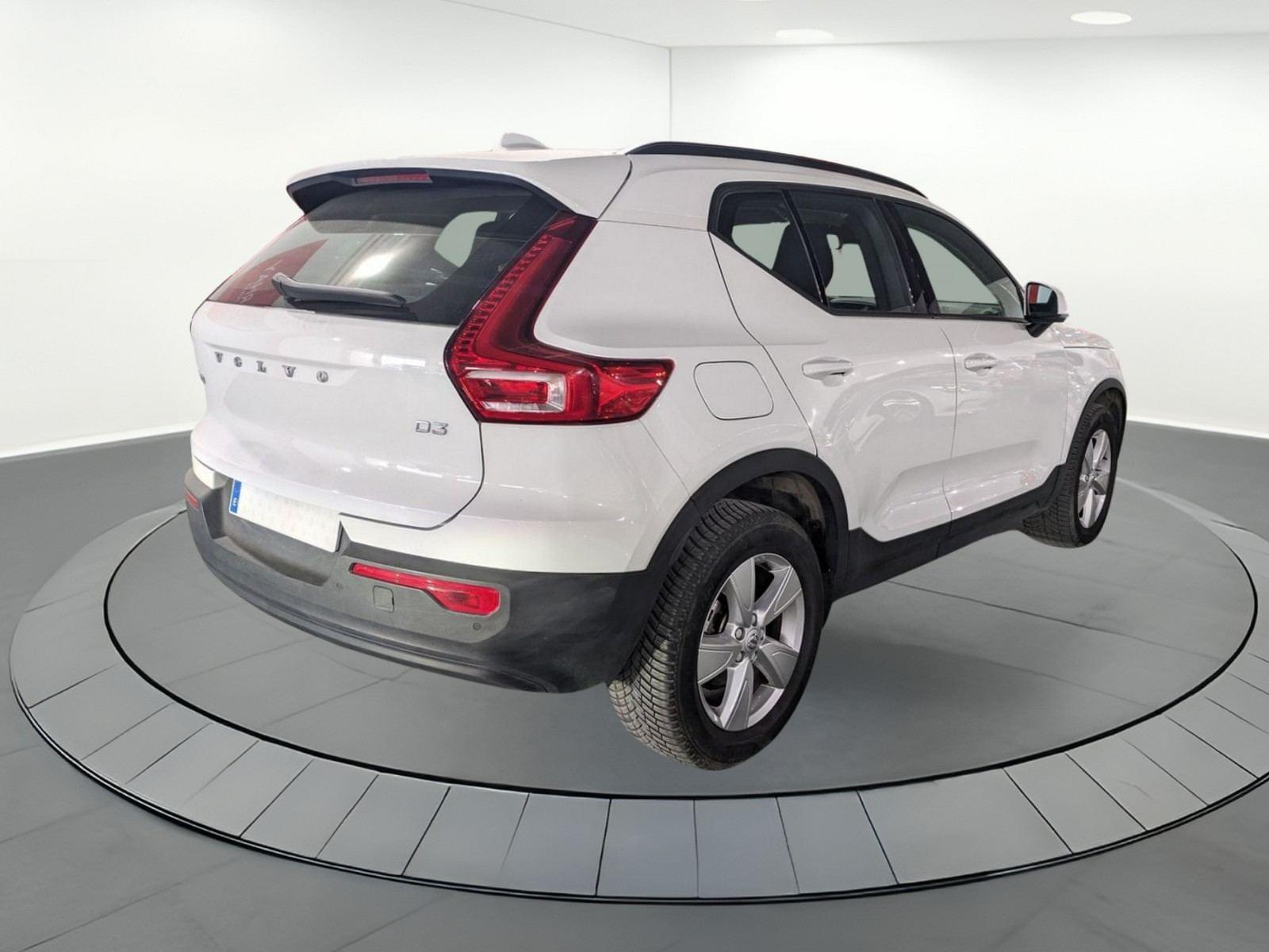 VOLVO XC40 2.0 D3 4 