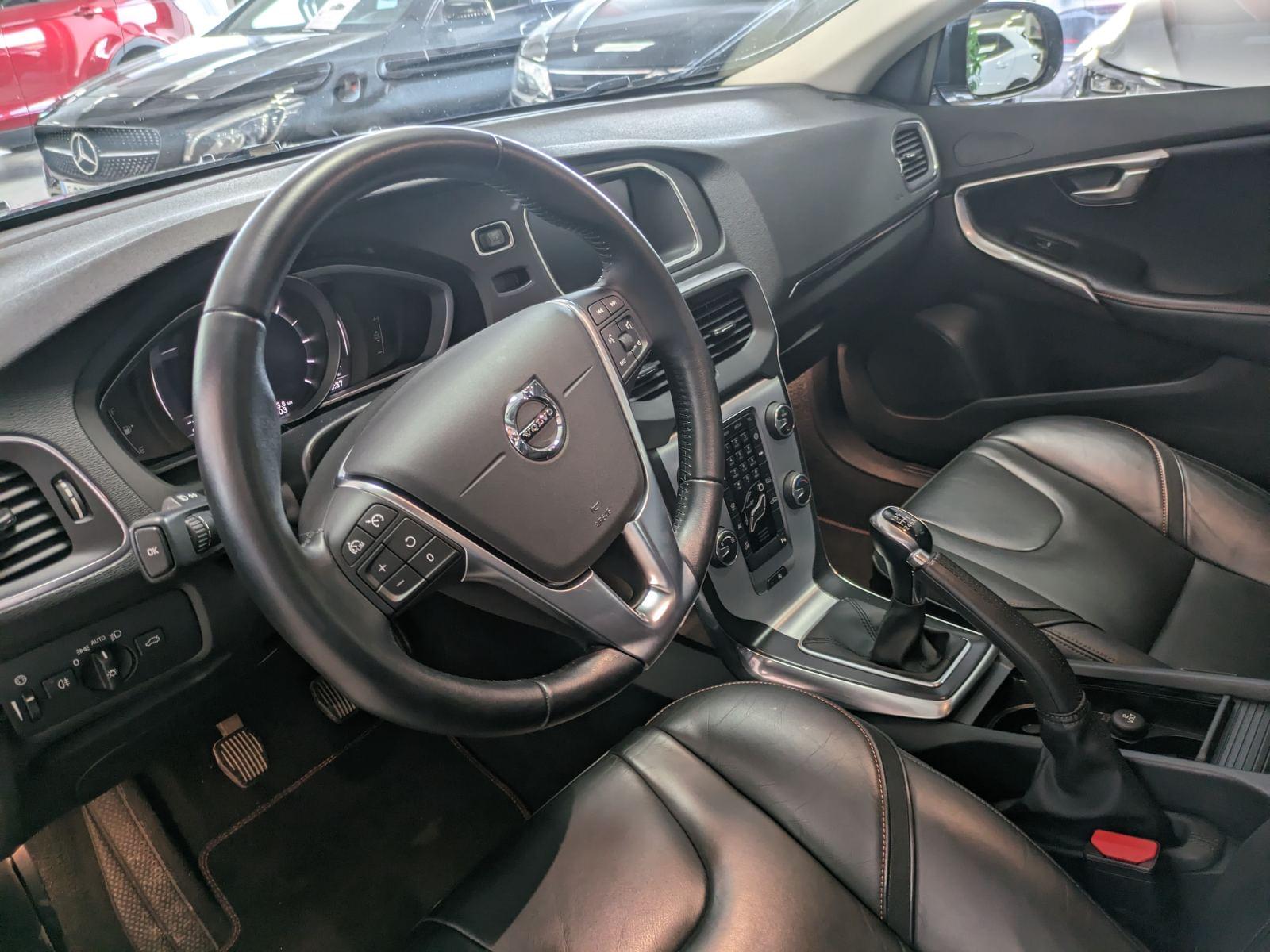 VOLVO V40 2.0 D2 OCEAN RACE 7 