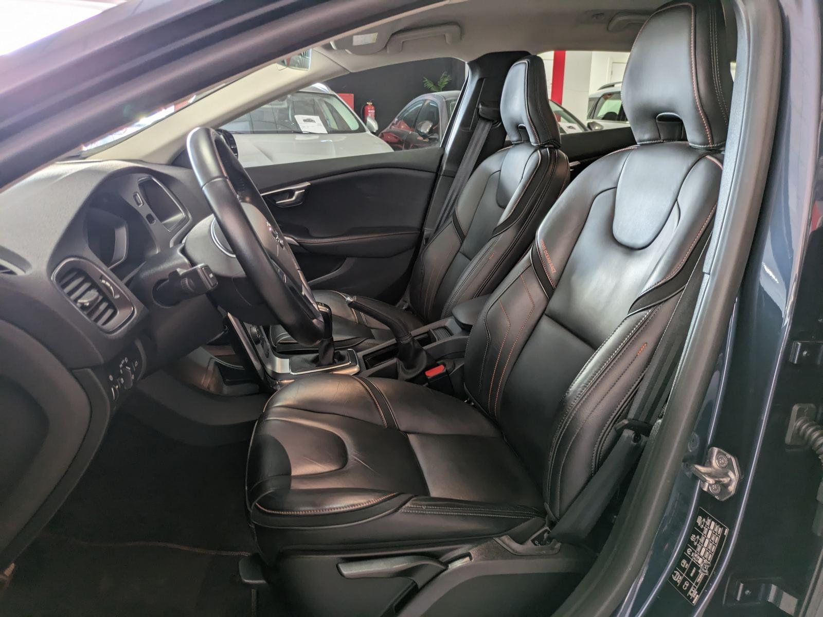 VOLVO V40 2.0 D2 OCEAN RACE 8 