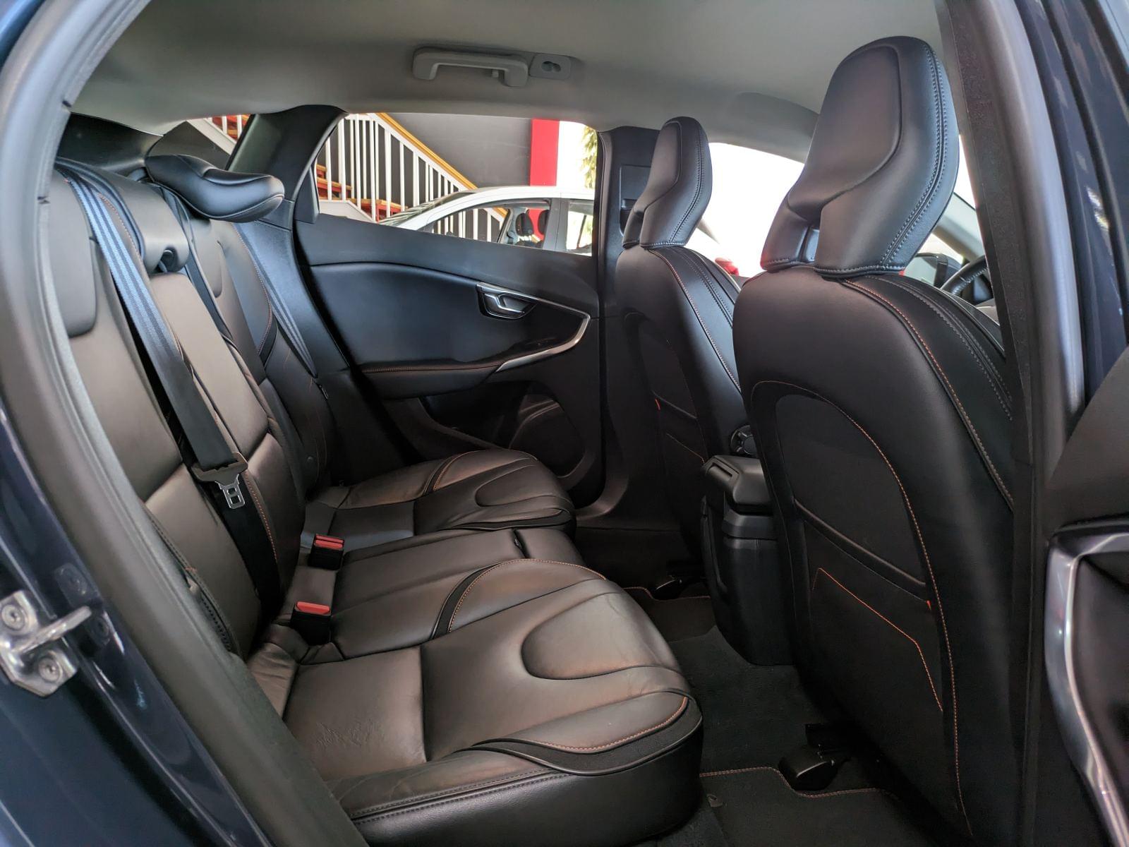 VOLVO V40 2.0 D2 OCEAN RACE 10 