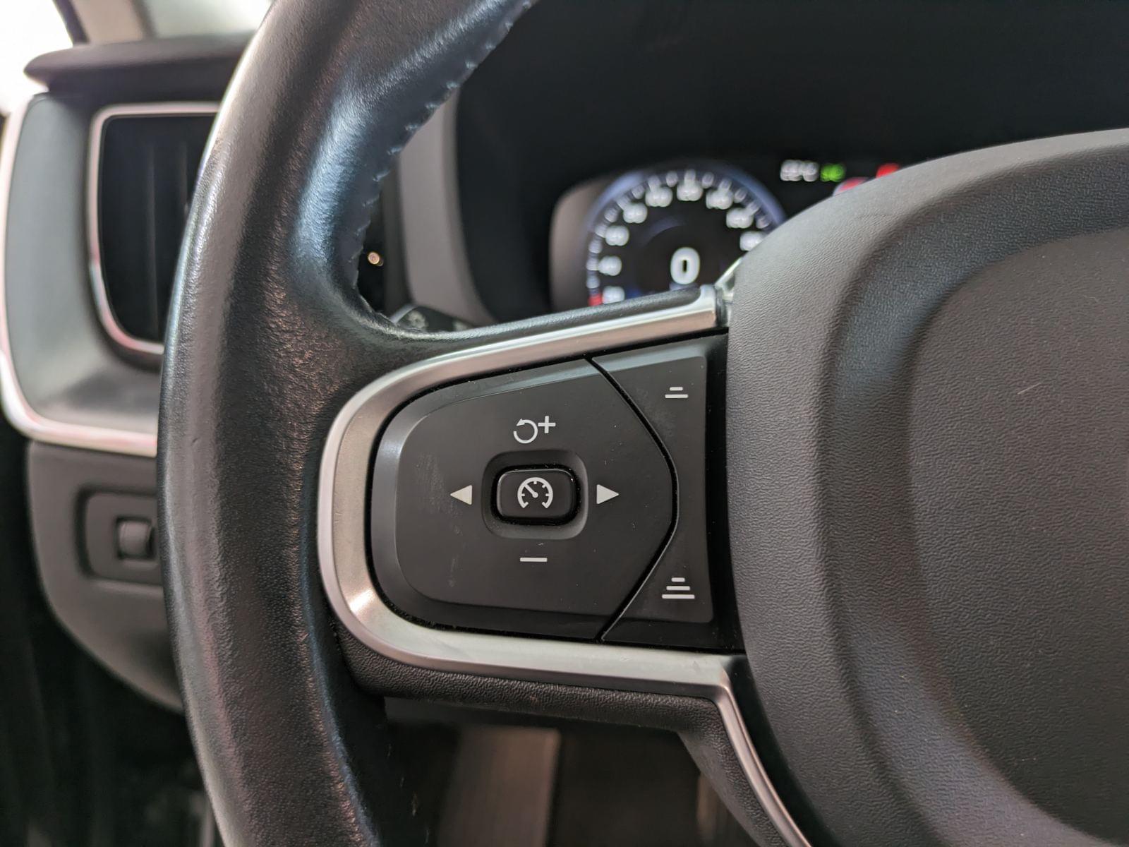 VOLVO XC60 2.0 D4 MOMENTUM GEAR.ADBLUE (E) 13 
