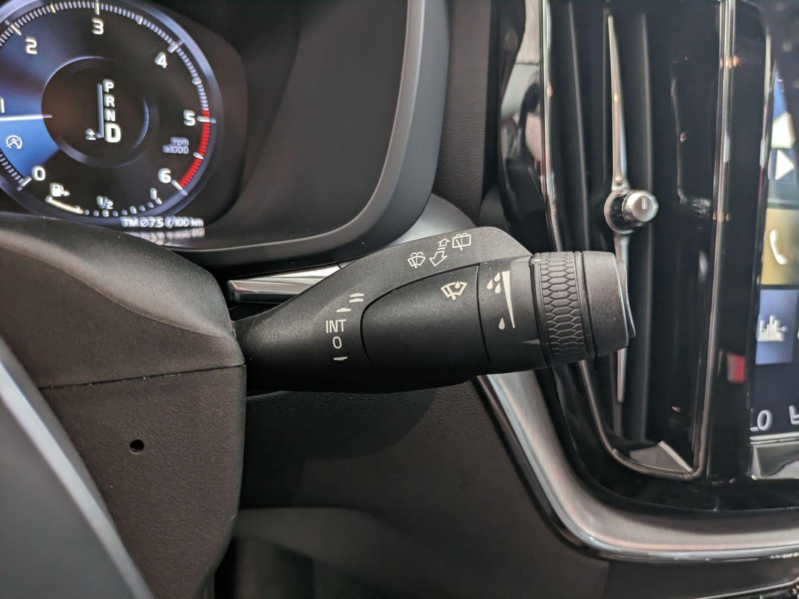 VOLVO XC60 2.0 D4 MOMENTUM GEAR.ADBLUE (E) 15 