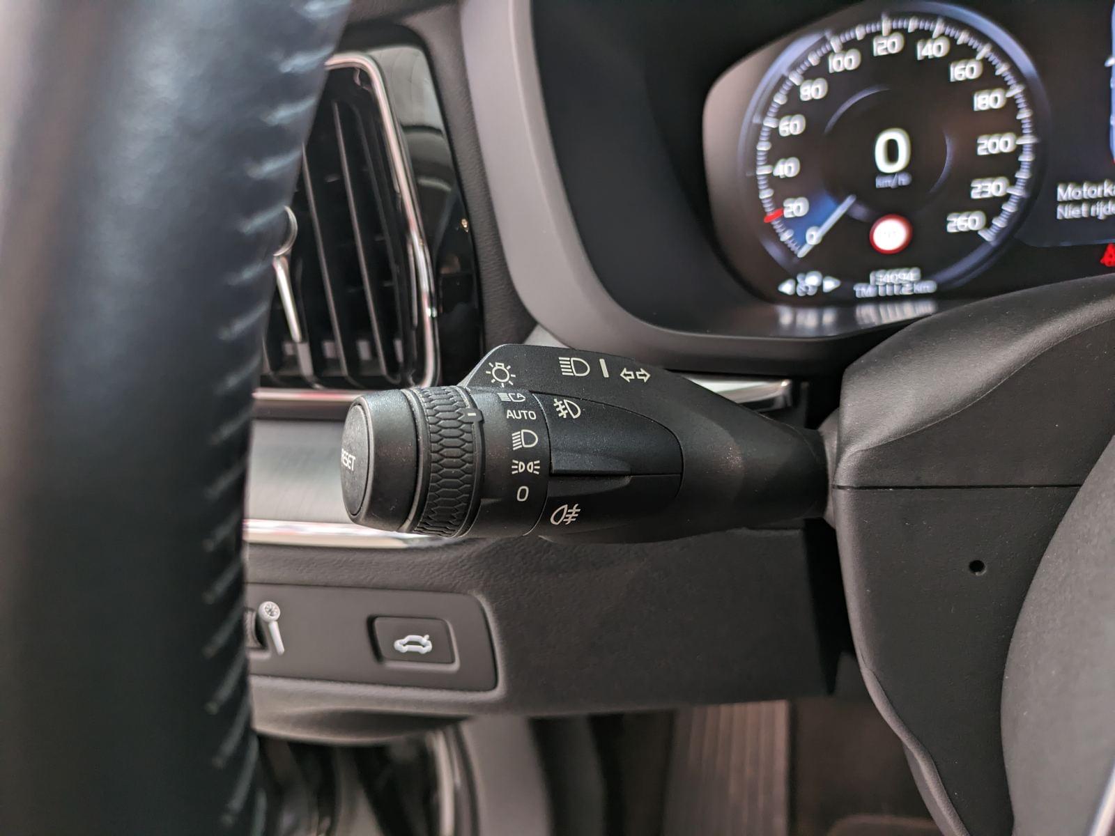 VOLVO XC60 2.0 D4 MOMENTUM GEAR.ADBLUE (E) 16 
