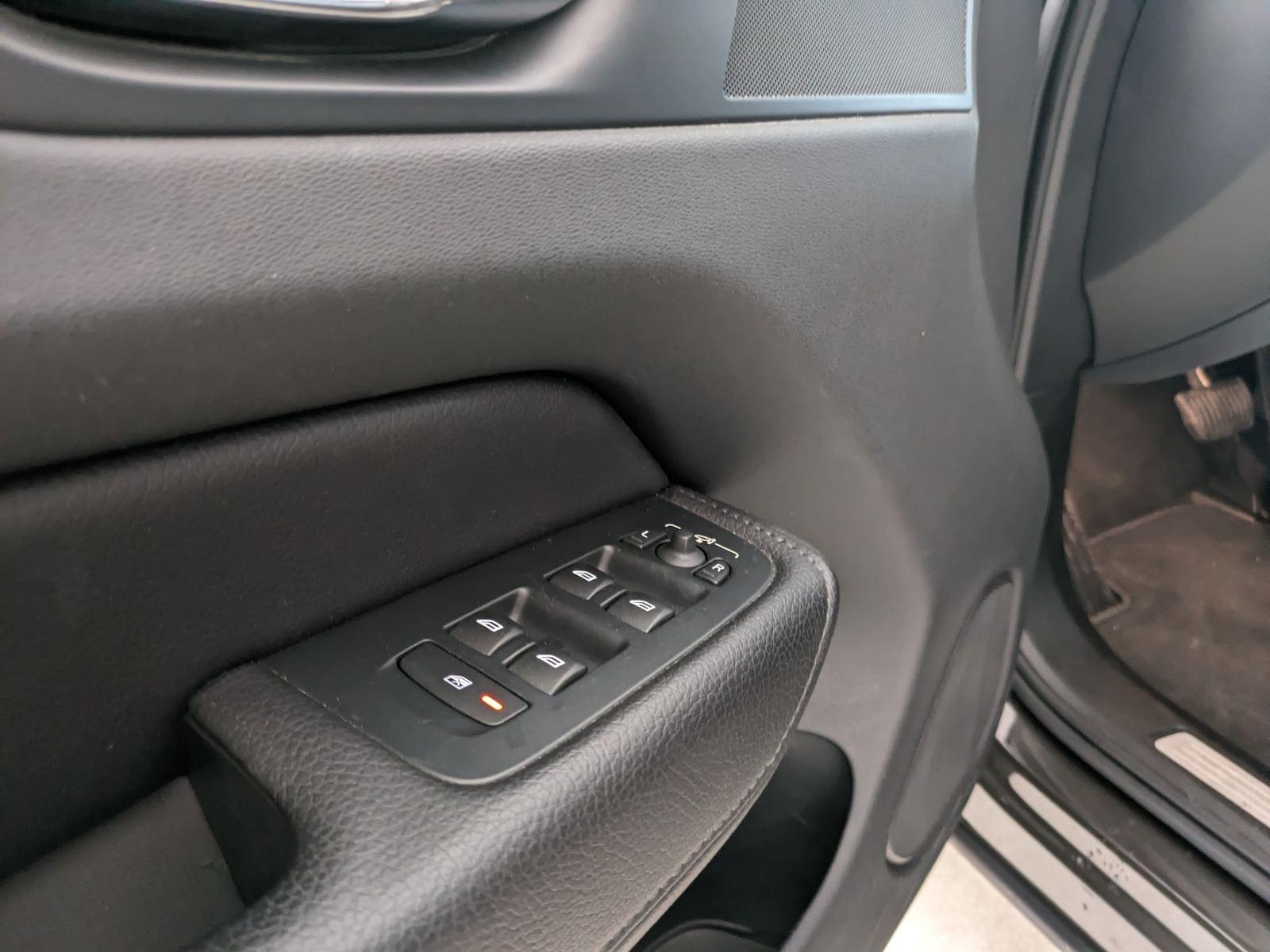 VOLVO XC60 2.0 D4 MOMENTUM GEAR.ADBLUE (E) 18 