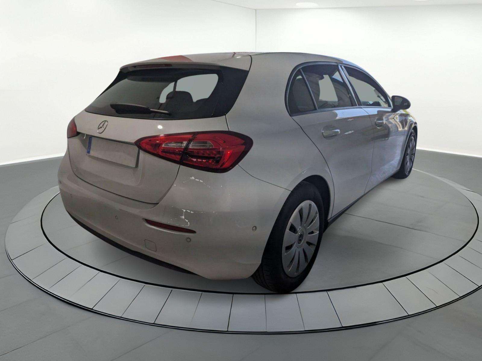 MERCEDES CLASE A 180 D 3 